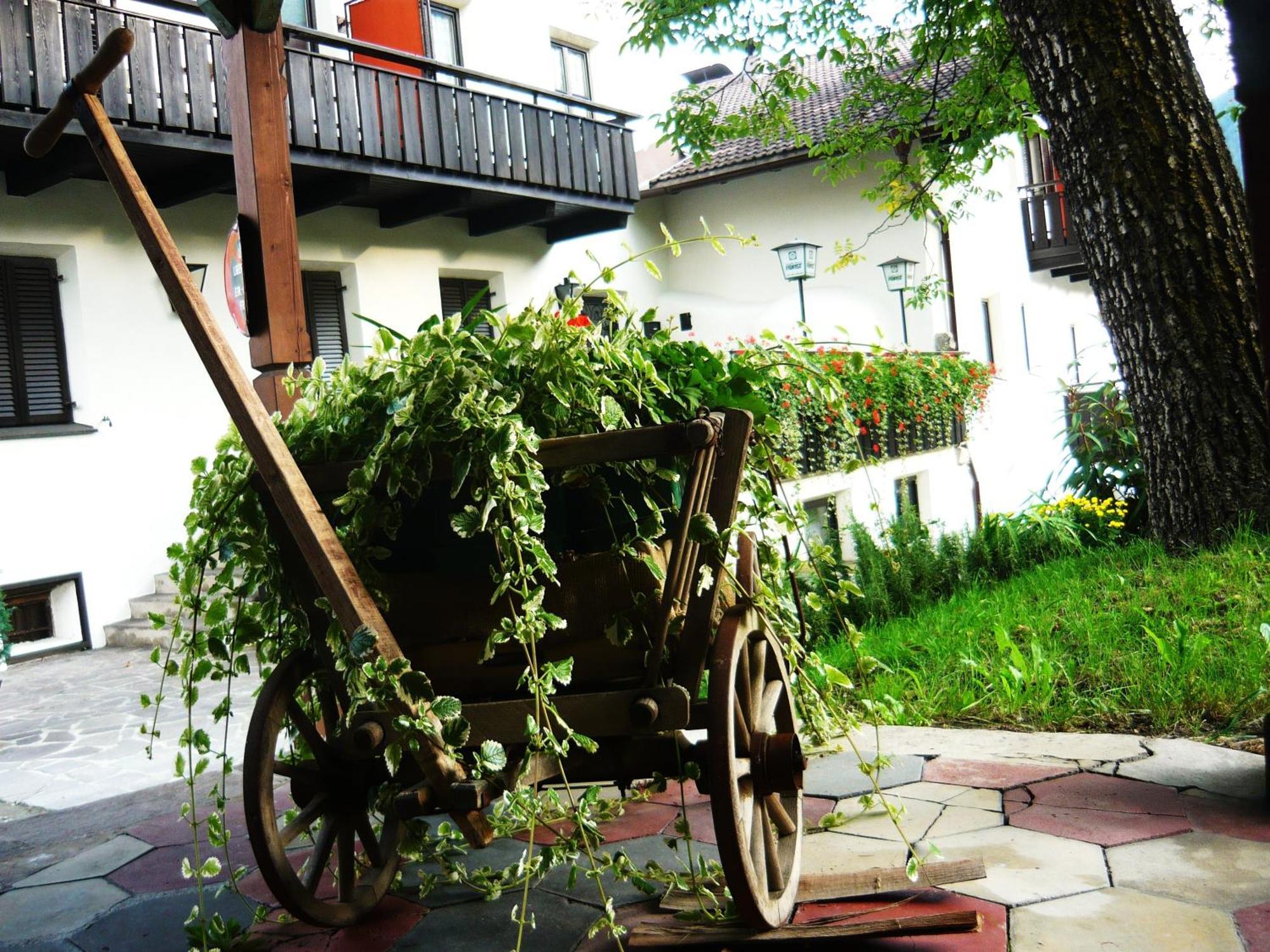 Gasthof Goldenes Lamm Vahrn Kültér fotó